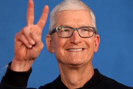 Tim Cook otrzymał ogromny bonus przy okazji 10-lecia pracy jako CEO Apple