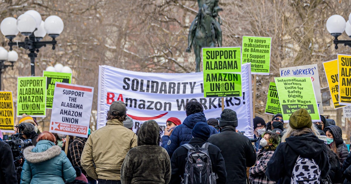 Amazon workers in Alabama have a few hours left to vote on whether to
