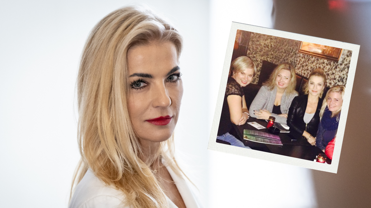 Ministerka Martina Šimkovičová a jej kamarátky Petra Bačinská (druhá zľava) a Jana Demková (prvá zľava).