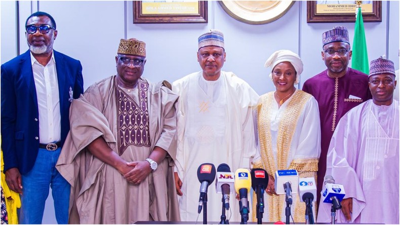 L-R: Chairman of Multimesh Communications, Sir Godfrey Ohuabunwa; Chairman of the Independent Broadcasting Organisation of Nigeria (IBAN), Alhaji Mohammed Tijjani Ramalan; Minister of Information and National Orientation, Alhaji Mohammed Idris; CEO of RadioNow, Lagos, Ms. Kadaria Ahmed; Director General of the National Broadcasting Commission, Mr. Charles Ebuebu and Chairman of SMK Group, Alhaji Shittu Mohammed Kabir, when some members of IBAN paid a courtesy visit to the Minister in Abuja on Wednesday.