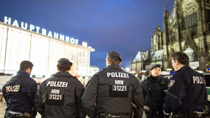 Egyre hangosabb a német szélsőjobb: egy német politikus lövetne a migránsokra