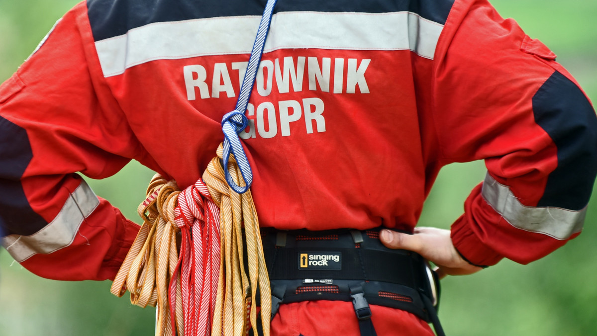 Blisko 130 ratowników i kandydatów na ratowników górskich będzie podczas tegorocznych wakacji czuwało nad bezpieczeństwem turystów w Bieszczadach, Beskidzie Niskim oraz na pogórzach Dynowskim i Przemyskim. Pojawią się także sezonowe stacje GOPR.