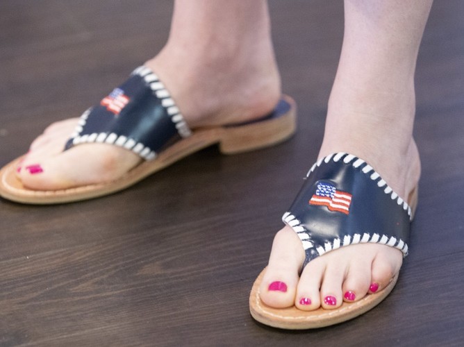 Sandały Kirsten Gillibrand