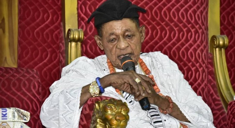  Alaafin of Oyo, Oba Olayiwola Adeyemi lll. [justambitioustoserveinfo]