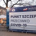 Obowiązkowe szczepienia przeciw COVID-19? Polacy są podzieleni 