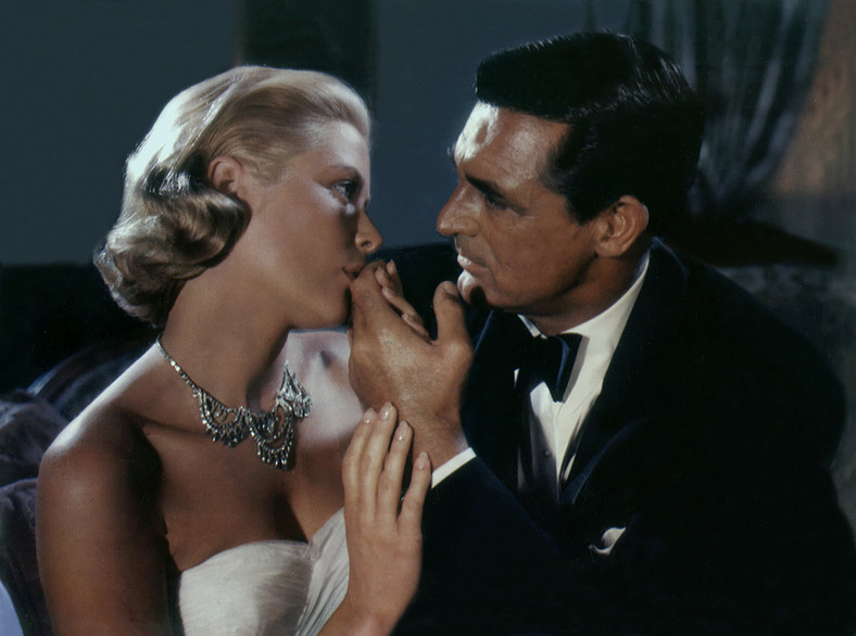 Grace Kelly i Cary Grant w filmie "Złodziej w hotelu" (1955)