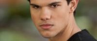 Taylor Lautner zdobył Złotą Malinę dla najgorszego aktora drugoplanowego w ostatniej części sagi  