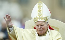 Prokuratorzy IPN: Za zamachem na Jana Pawła II stał wywiad bułgarski