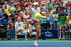 Iga Świątek rozpoczyna walkę o obronę tytułu w Nowym Jorku