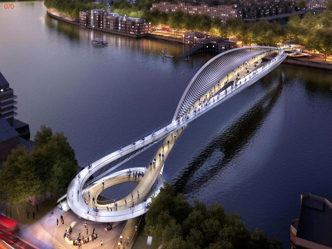 Most w kształcie ryby. Tutaj też pojawia się - charakterystyczny także dla wielu innych projektów - motyw wijących się serpentyn, które pozwalają przechodniom pokonać różnicę wysokości między mostem a nabrzeżem. Bo płyta przeprawy musi znajdować się na takiej wysokości, żeby nie zakłócić żeglugi Tamizą.