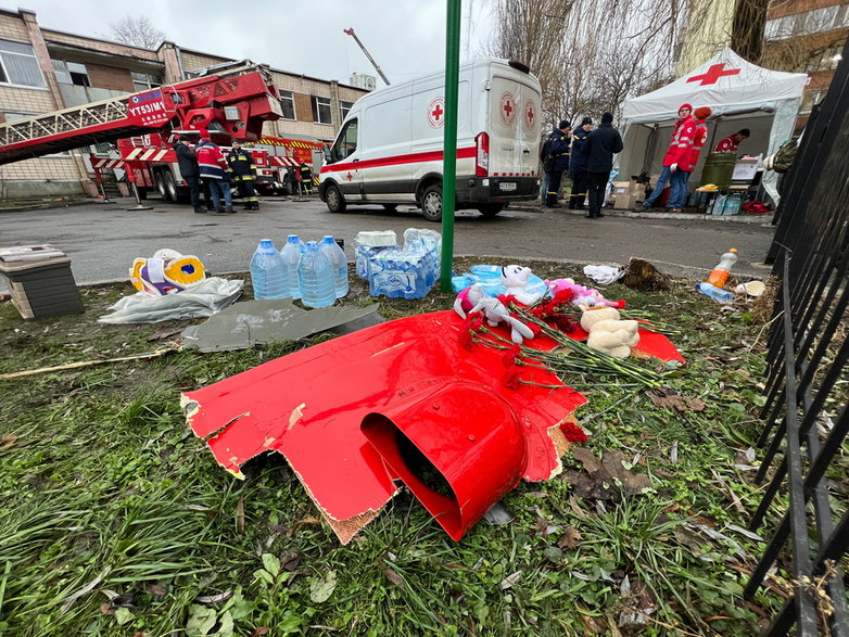Miejsce katastrofy śmigłowca w miejscowości Browary w obwodzie kijowskim (18.01.2023)
