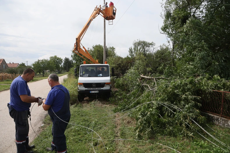 Prve slike sa mesta teške nesreće u Barajevu 