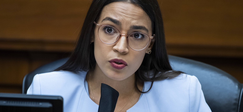 Alexandria Ocasio-Cortez gratuluje Joemu Bidenowi, ale pokazuje, że Demokraci nie są całkowicie zjednoczeni