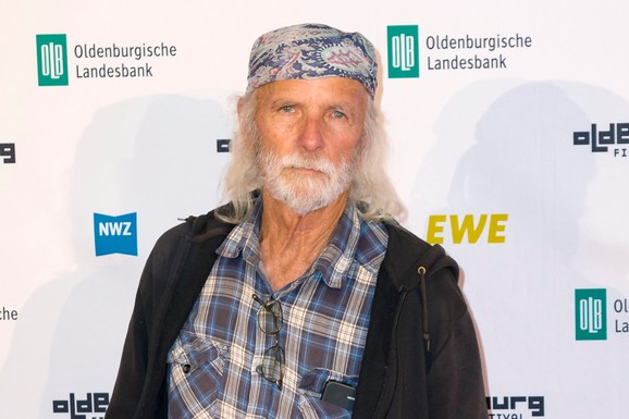 SENZACIJA U HRVATSKOJ: Grupa stranaca ušla u gradsku biblioteku zbog interneta, a ispostavilo se da je među njima Oskarovac i autor legendarnog filma