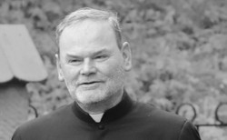 Ksiądz zmarł podczas mszy. Proboszcz Henryk Czajka miał 60 lat