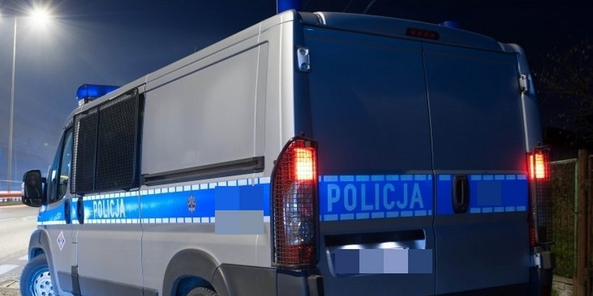 Wypadek w Lublinie. 78-letni kierowca  staranował policyjny radiowóz.