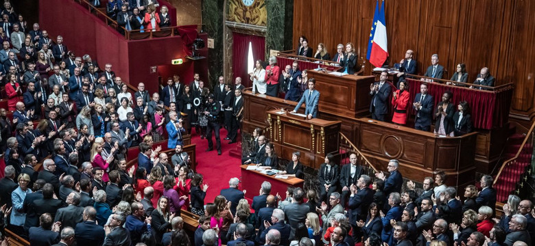 Francja pierwszym krajem na świecie, który zapisał prawo do aborcji w konstytucji