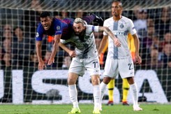 Liga Mistrzów: Barcelona wygrała bez Messiego. Drużyna Milika i Zielińskiego straciła 2 punkty w doliczonym czasie gry