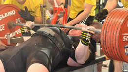 Döbbenetes teljesítmény: 455 kilogrammot nyomott fekve Buda Richárd
