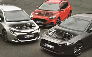 Ford Focus, Mazda 3, Toyota Corolla – który kompakt wybrać?
