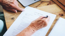 Jak zabezpieczyć spadek przed roszczeniami wierzycieli? Analiza przypadków i profesjonalne strategie ochrony dziedziczenia