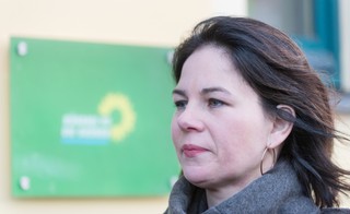 Baerbock: Niemcy zakończą import ropy z Rosji do końca roku