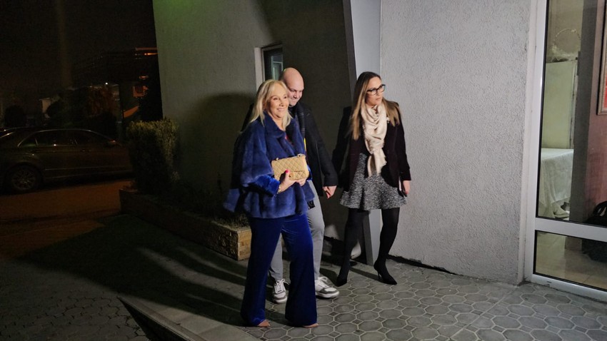 Mihajlo Šaulić sa majkom i ženom