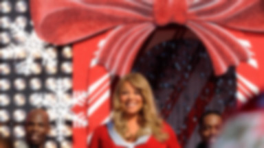 Ciężarna Mariah w stroju Mikołajowej