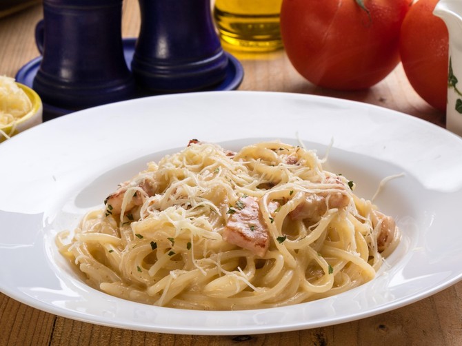 Francuzi su oteli Italijanima recept za pastu karbonaru i napravili je 300 puta bolje