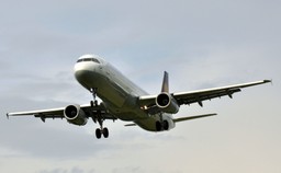 Niemcy: Samolot z blisko 130 ewakuowanymi z Kabulu wylądował we Frankfurcie nad Menem