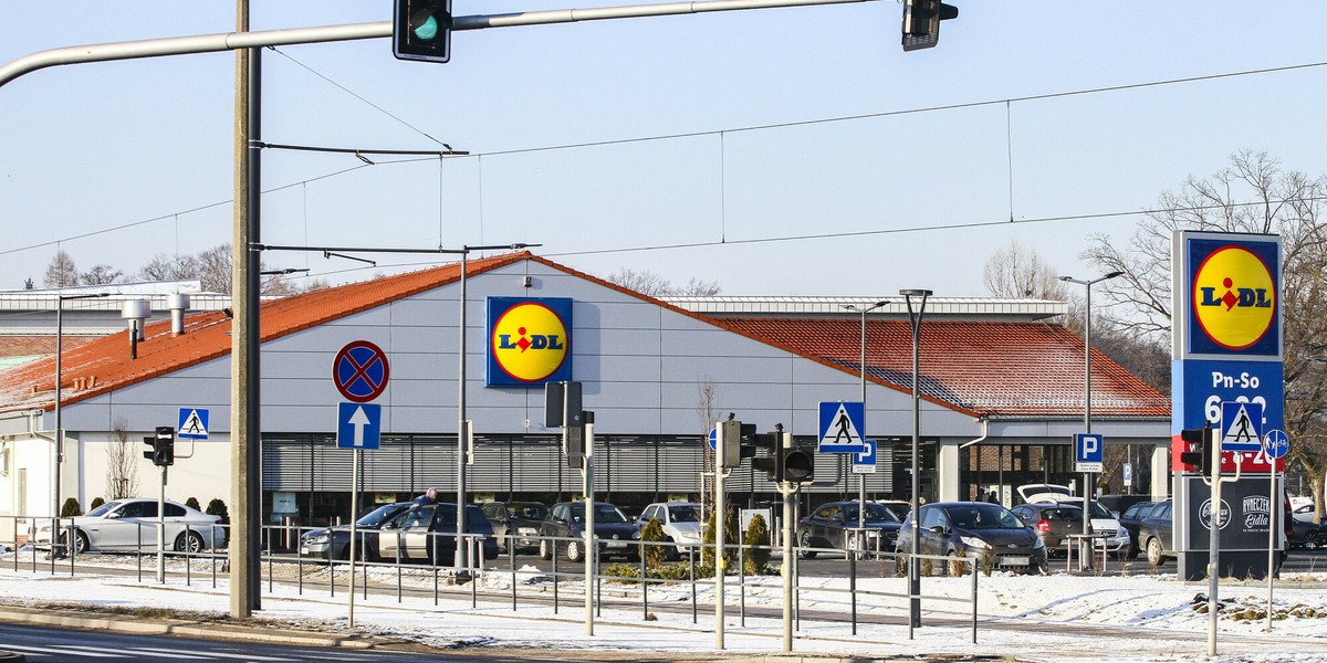 Lidl zapowiada masowe obniżki cen w swoich sklepach. Dzięki obniżce VAT do 0 proc.