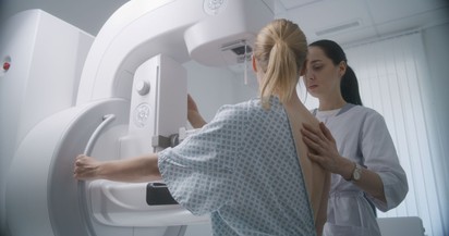 Végstádiumú mellrákkal diagnosztizálták a 37 éves nőt - nem egy csomó volt az első jel