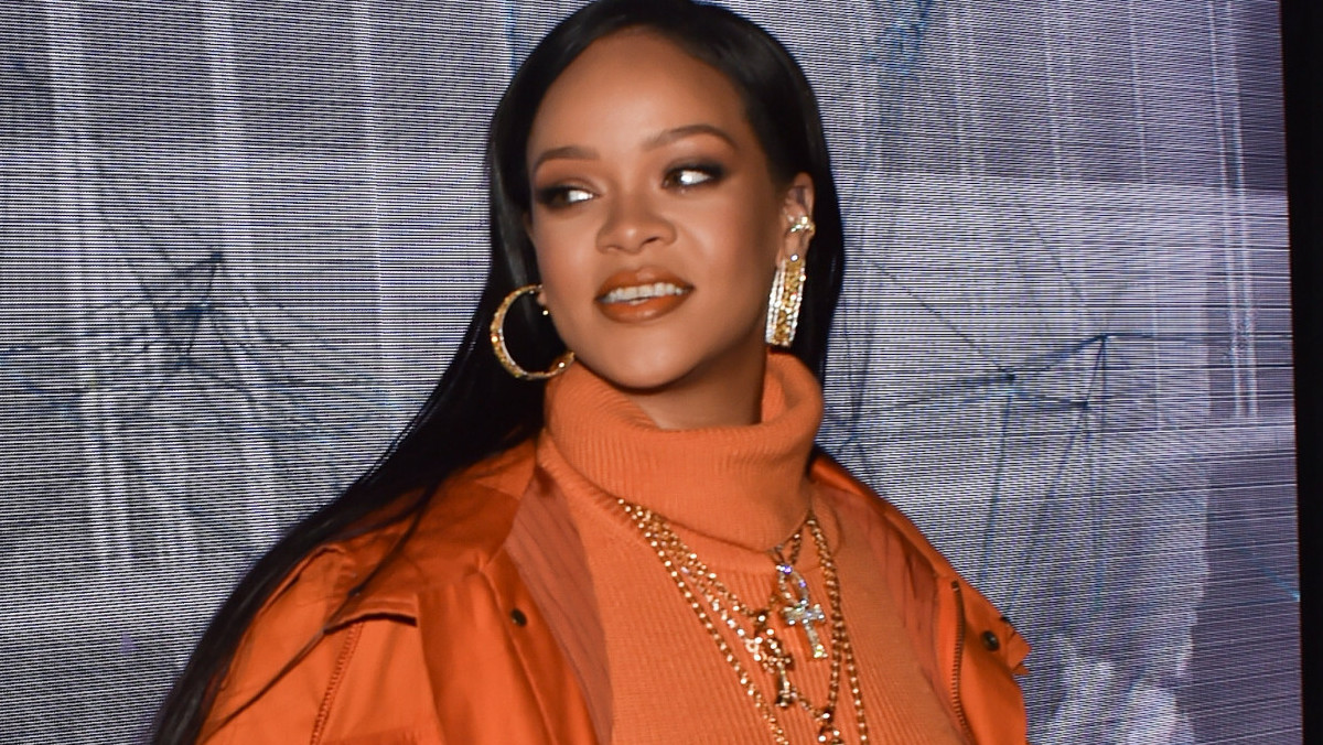 Rihanna ruszy w trasę koncertową i wyda nowe albumy? Ma zarobić krocie