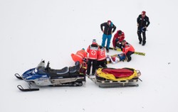 PŚ w skokach: Gregor Schlierenzauer doznał urazu klatki piersiowej i ma stłuczone udo