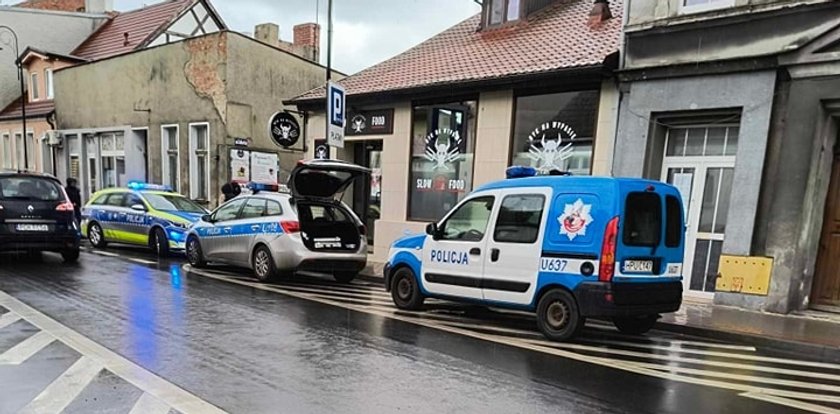 Napad na kantor przybrał nieoczekiwany obrót. Kasjerka wybiegła na ulicę, a potem...