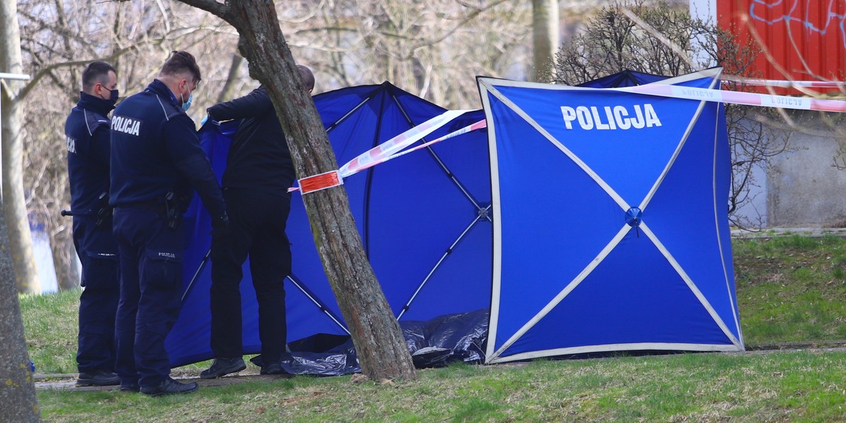 57-latka wypadła z balkonu na ul. Przedwiośnie w Lublinie.