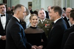 Sikorski kwestionuje kompetencje Nawrockiego. 'Nie ma uprawnień ani wiedzy'