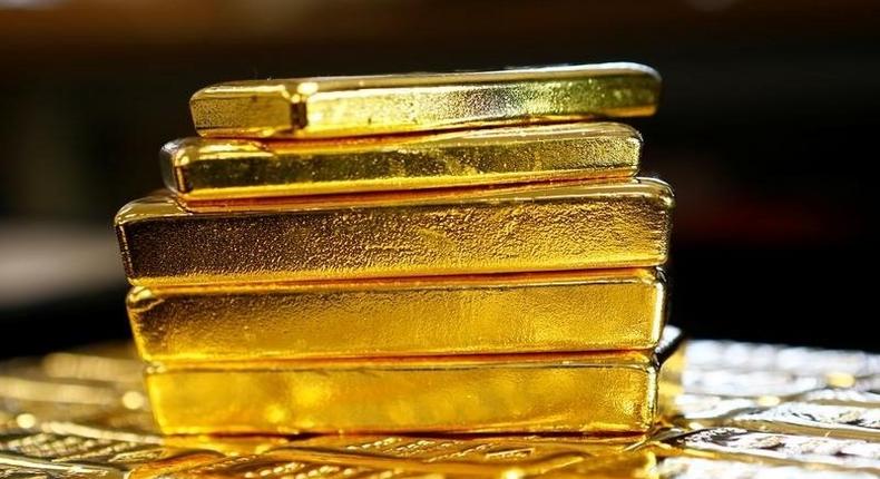 Gold bars are seen at the Austrian Gold and Silver Separating Plant 'Oegussa' in Vienna, Austria, March 18, 2016.   REUTERS/Leonhard Foeger/File Photo