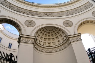 Wojewodowie nie chcą oddać Sanepidu