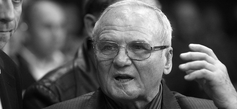 Jerzy Kulej w piątek spocznie na Powązkach