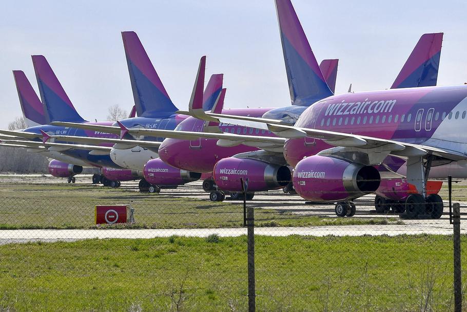 - Wizz Air spodziewa się stopniowego wzrostu popytu wraz z powrotem podróży biznesowych i turystycznych. Obecnie działamy na poziomie 10 proc. przepustowości i przewidujemy wzrost do 70 proc. w ciągu najbliższych trzech miesięcy - informuje przewoźnik.