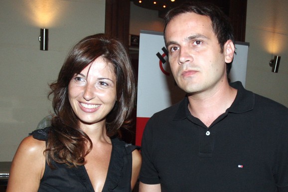 OVO JE SIN SANJE MARINKOVIĆ - STRAHINJA UHRIN! Ponosna majka objavila sliku sa mature, puca od ponosa,  a čestitke samo pljušte: Dobila ga je u braku sa bivšim mužem