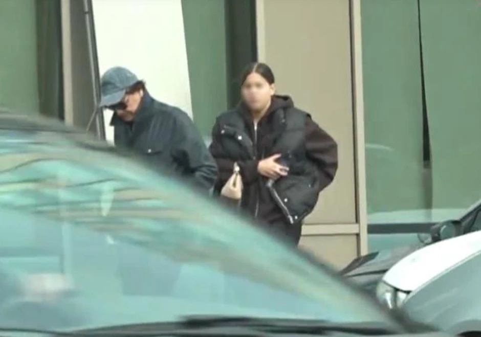 Zdravko Čolić u javnosti sa ćerkom Larom