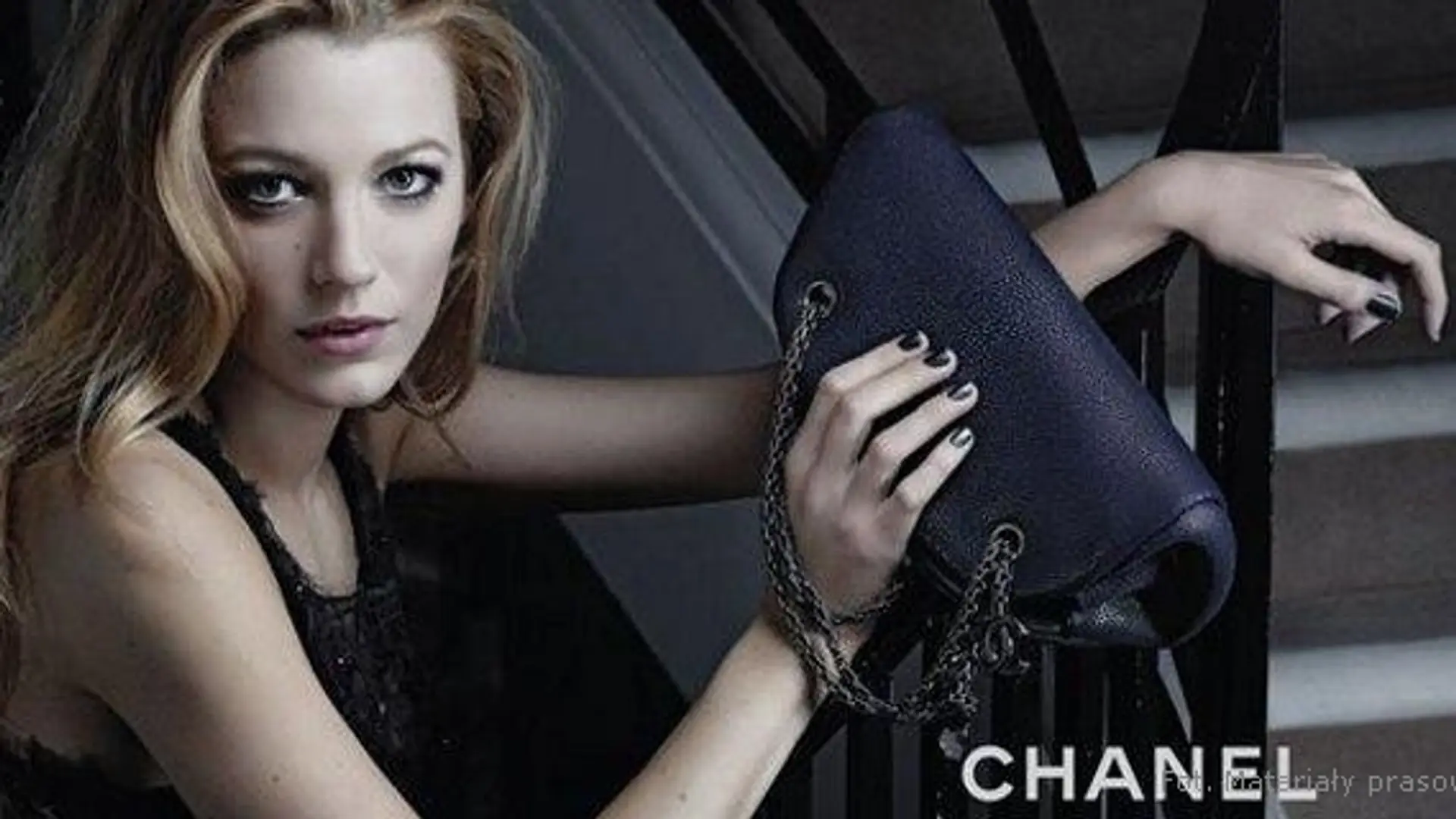 Blake Lively w kampanii torebek Chanel