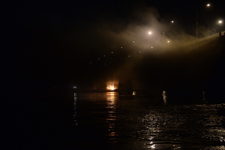 Pożar Mostu Łazienkowskiego w Warszawie