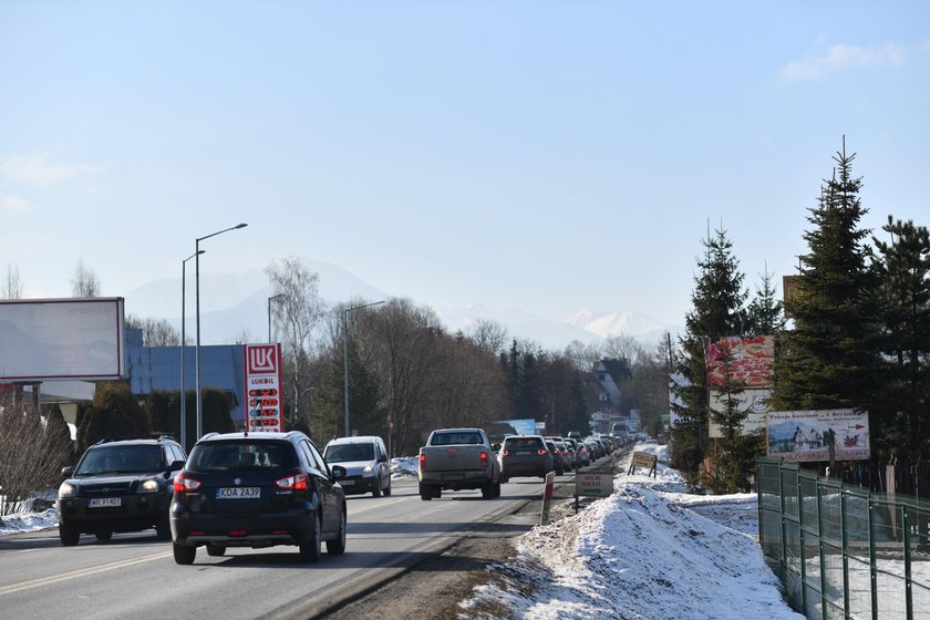 Jest smog, a uzdrowiska i tak pobierają opłatę klimatyczną