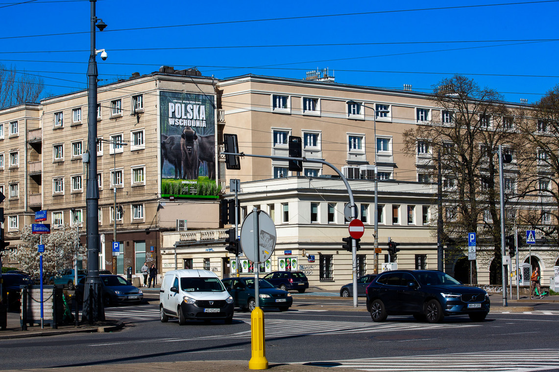 Mural na Placu Bankowym w Warszawie