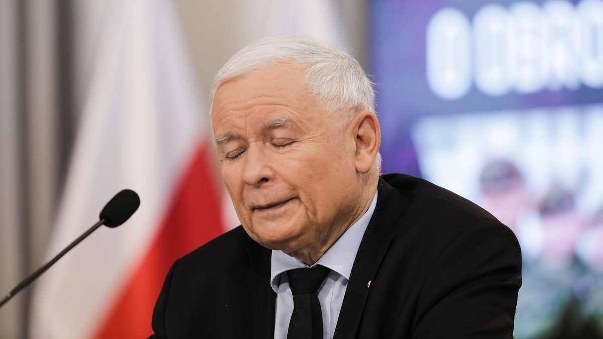 Jarosław Kaczyński podczas prezentacji założeń ustawy o obronie ojczyzny