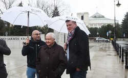 Krzysztof Łoziński kandydatem na przewodniczącego KOD. "Skłoniła mnie konieczność"