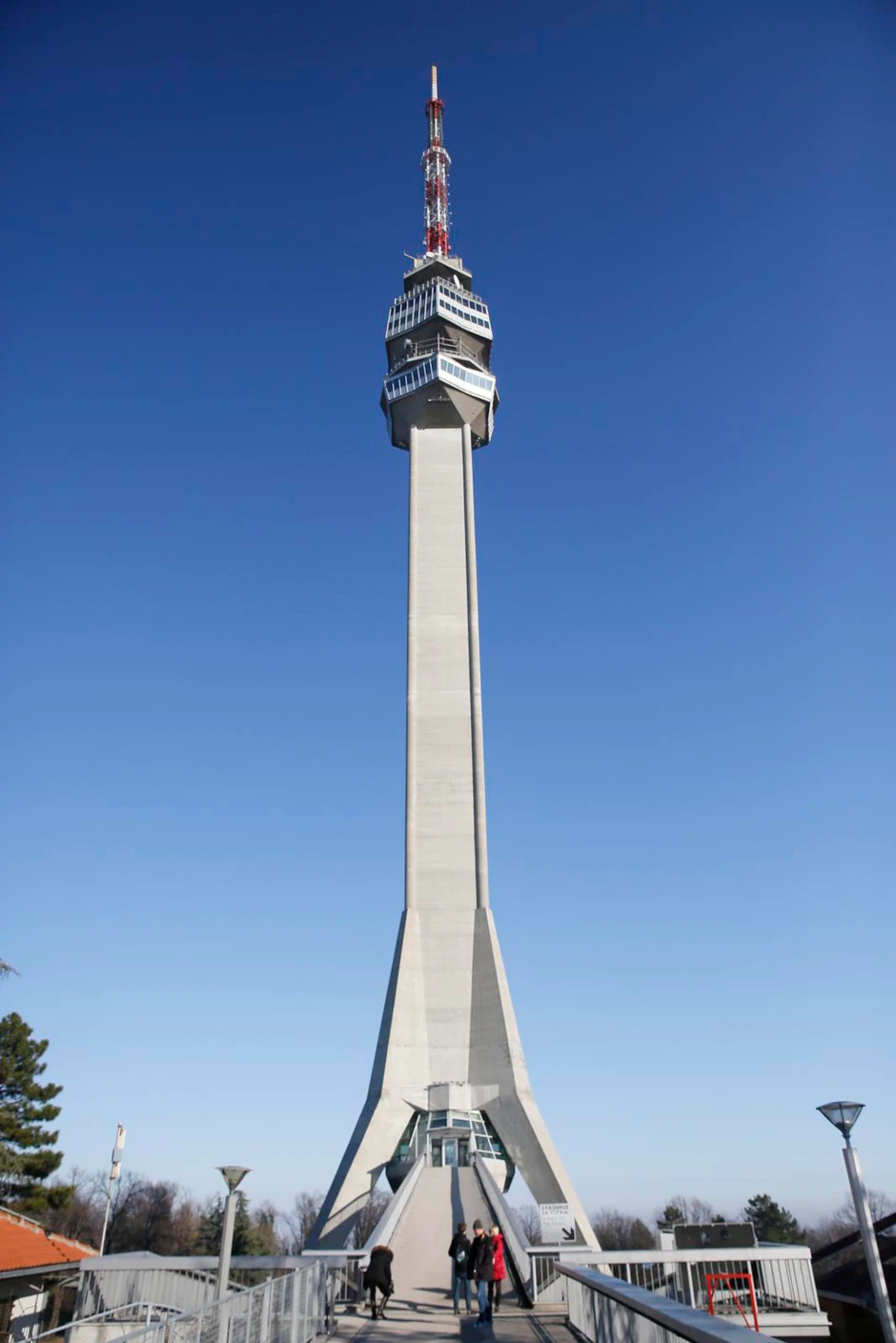 Pridržavanje svih epidemioloških mera tokom posete je obavezno